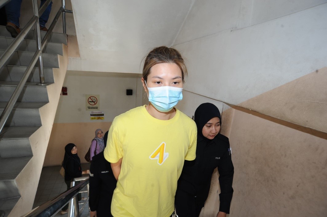Ejen insurana didakwa cederakan anak 11 tahun